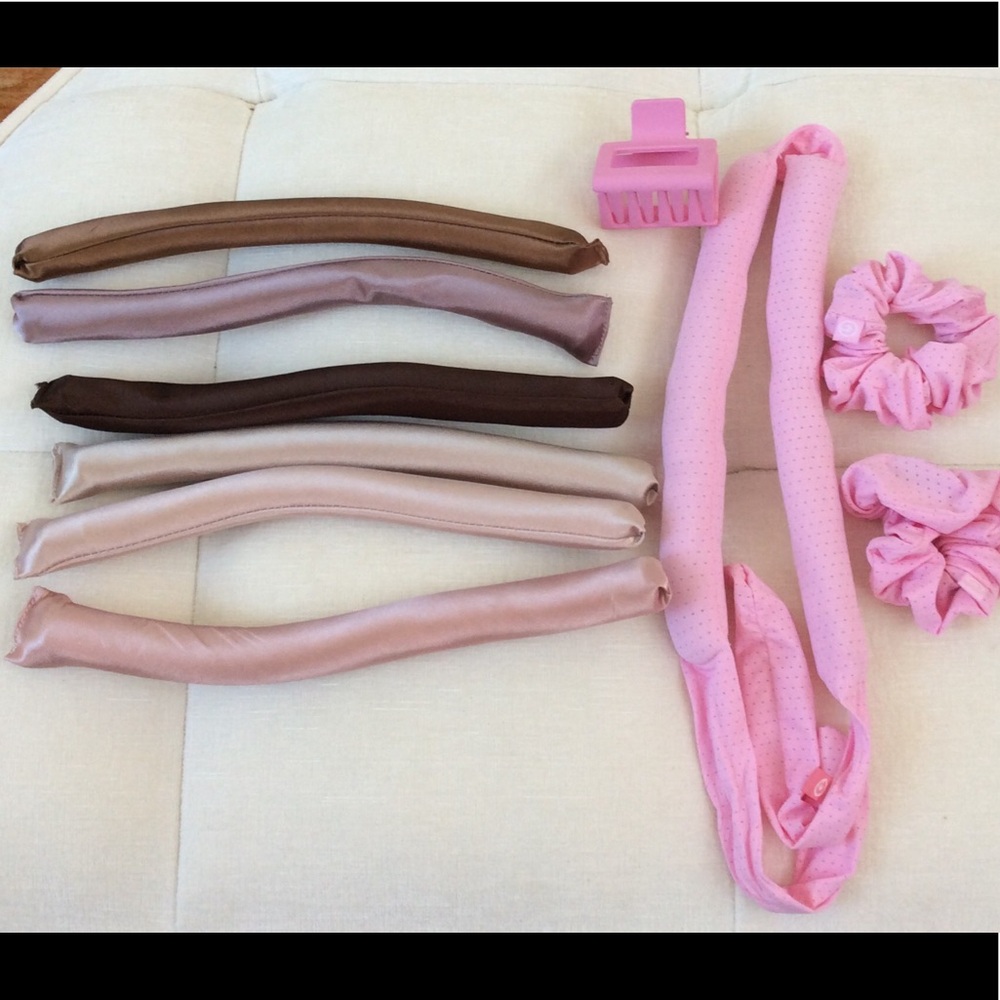 Heatless overnight curlers.